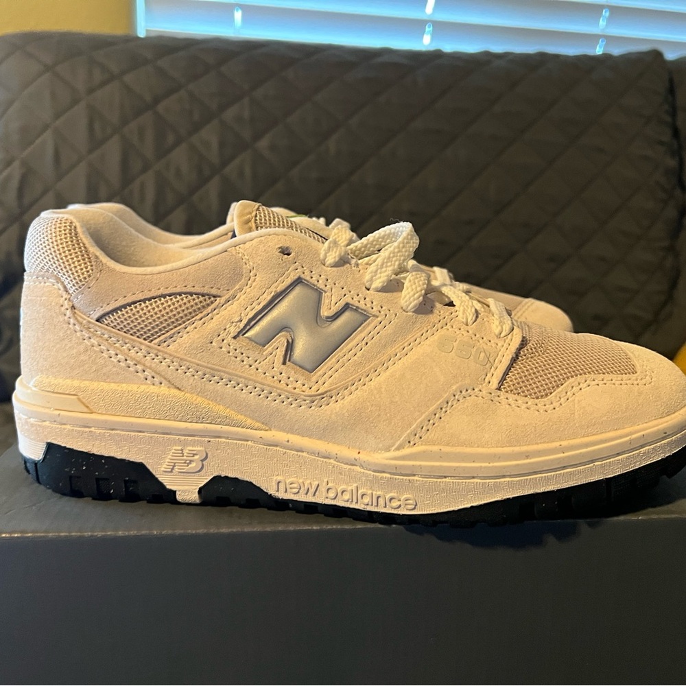 New Balance 550 Sea Salt Timberwolf Sneakers NWT - Picture 4 of 6
